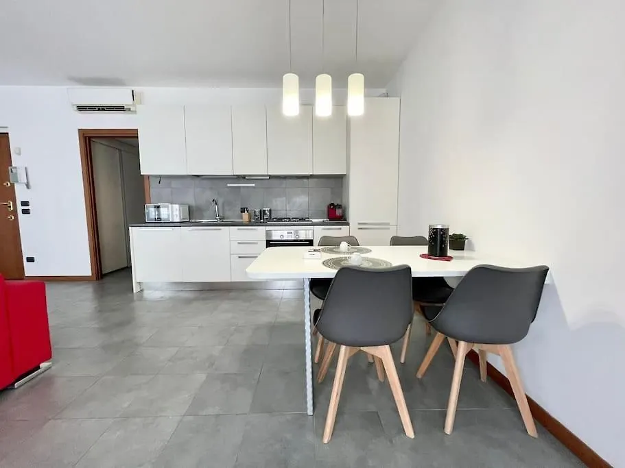 Ferienwohnung Santa Giulia Terrace Milano