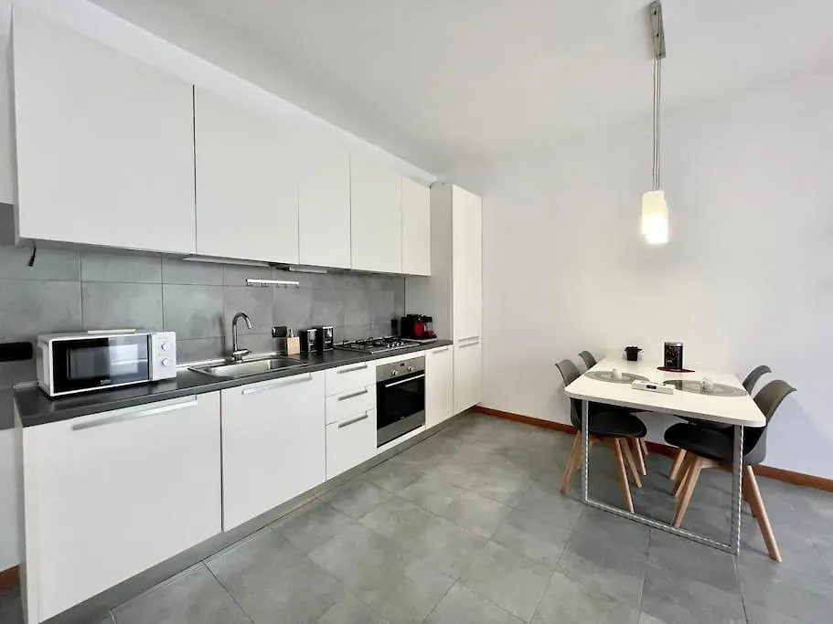 Apartment Ferienwohnung Santa Giulia Terrace Milano